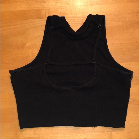Boutique high neck tank top - Picture 2 of 4